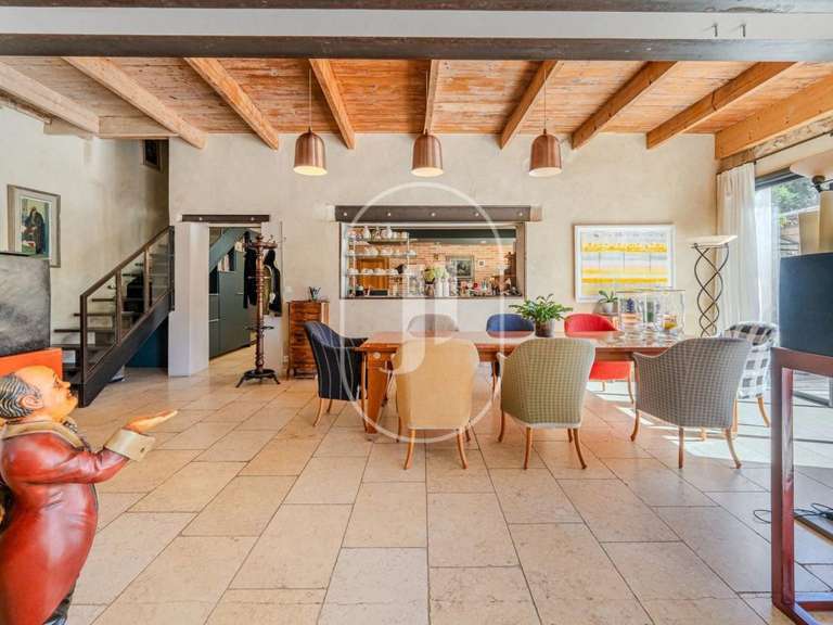 Maison Châteaurenard - 6 chambres - 330m²