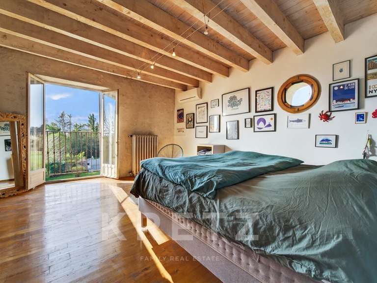 Maison Châteaurenard - 4 chambres - 232m²