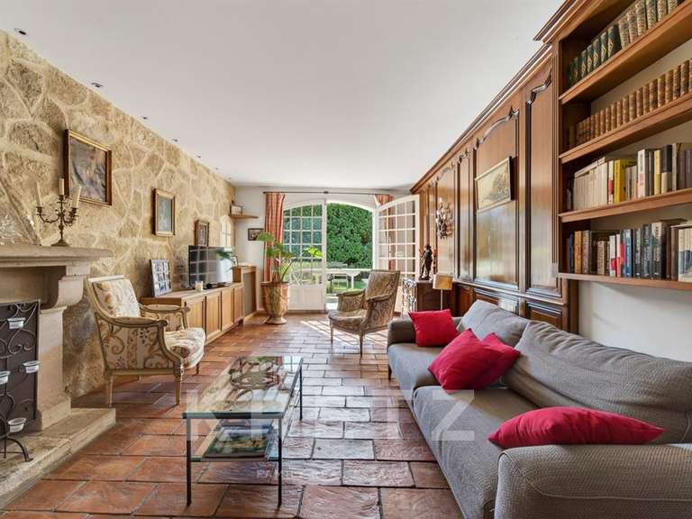 Maison Châteaurenard - 5 chambres - 270m²