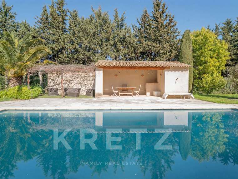 Maison Châteaurenard - 5 chambres - 270m²