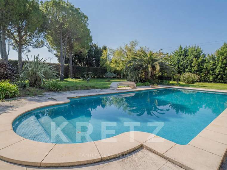 Maison Châteaurenard - 5 chambres - 270m²
