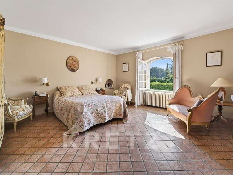 Maison Châteaurenard - 5 chambres - 270m²