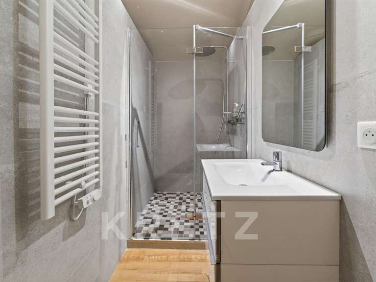 Maison Châteaurenard - 5 chambres - 270m²