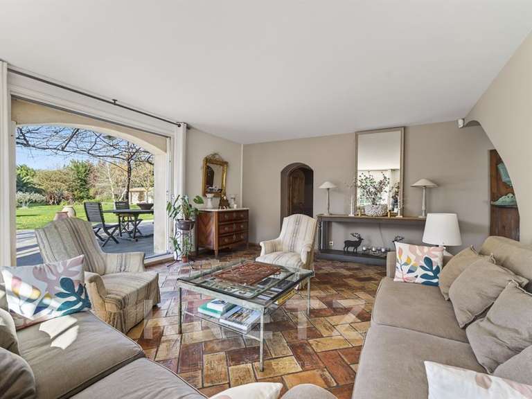 Maison Châteaurenard - 5 chambres - 270m²