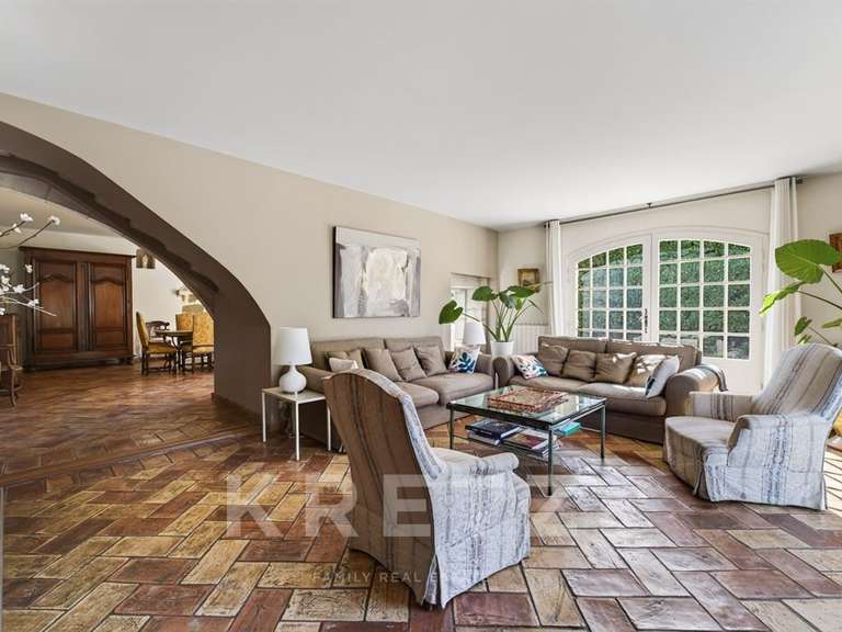 Maison Châteaurenard - 5 chambres - 270m²