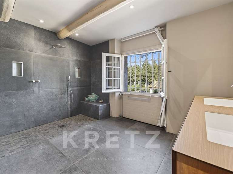 Maison Châteaurenard - 5 chambres - 270m²