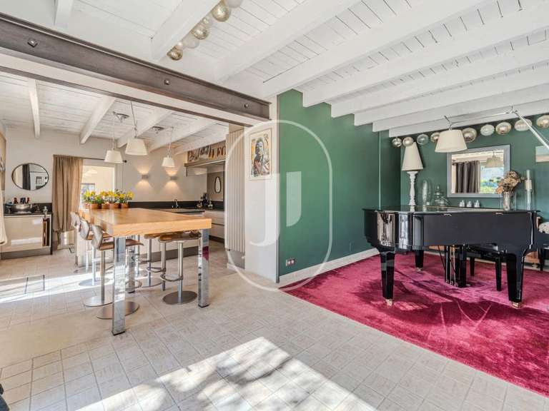 House Châteaurenard - 5 bedrooms - 240m²