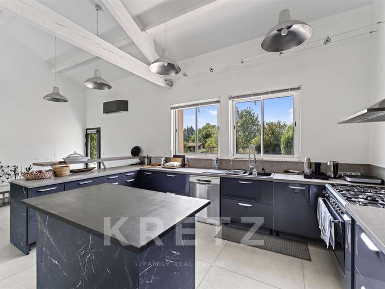 Maison Châteaurenard - 4 chambres - 350m²
