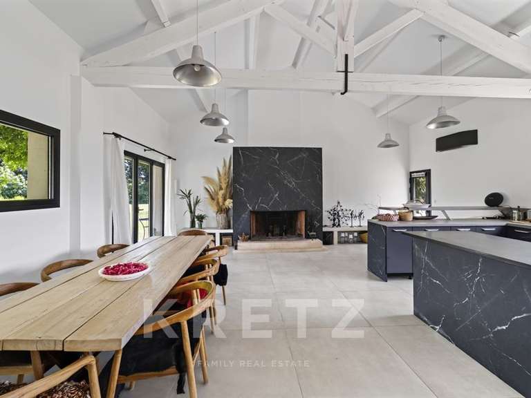 Maison Châteaurenard - 4 chambres - 350m²