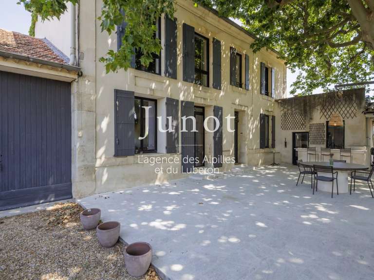 Maison Châteaurenard - 4 chambres - 272m²