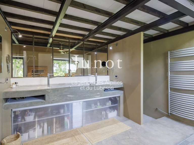 Maison Châteaurenard - 4 chambres - 272m²