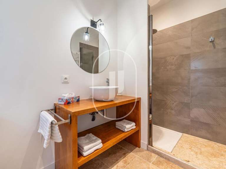 Maison Châteaurenard - 5 chambres - 341m²