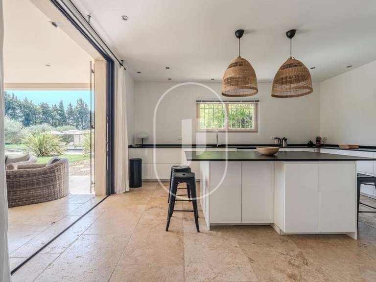 Maison Châteaurenard - 5 chambres - 341m²