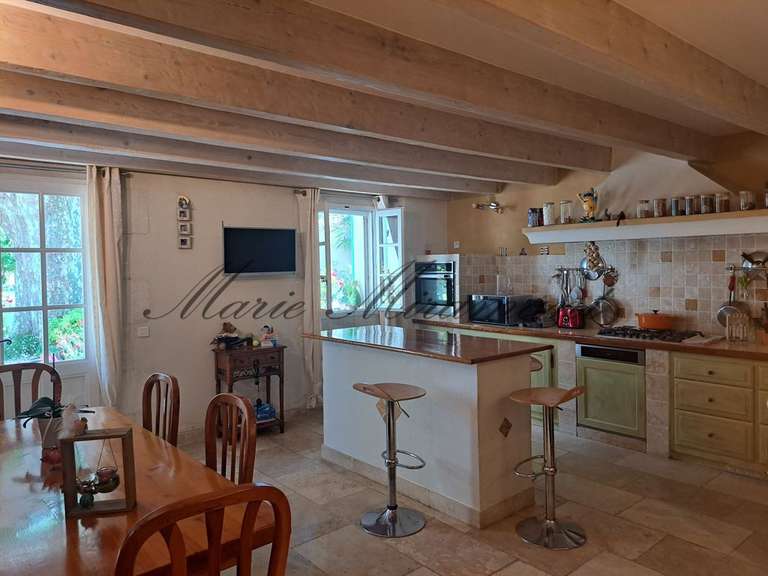 Property Châteaurenard - 5 bedrooms - 240m²