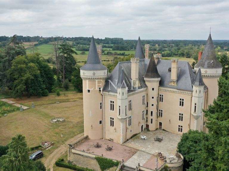Château Châteauroux - 7 chambres - 1460m²