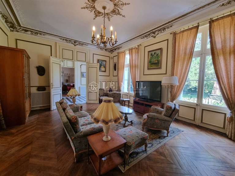 Château Châtellerault - 12 chambres - 650m²