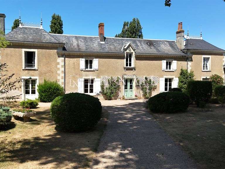 House Châtellerault