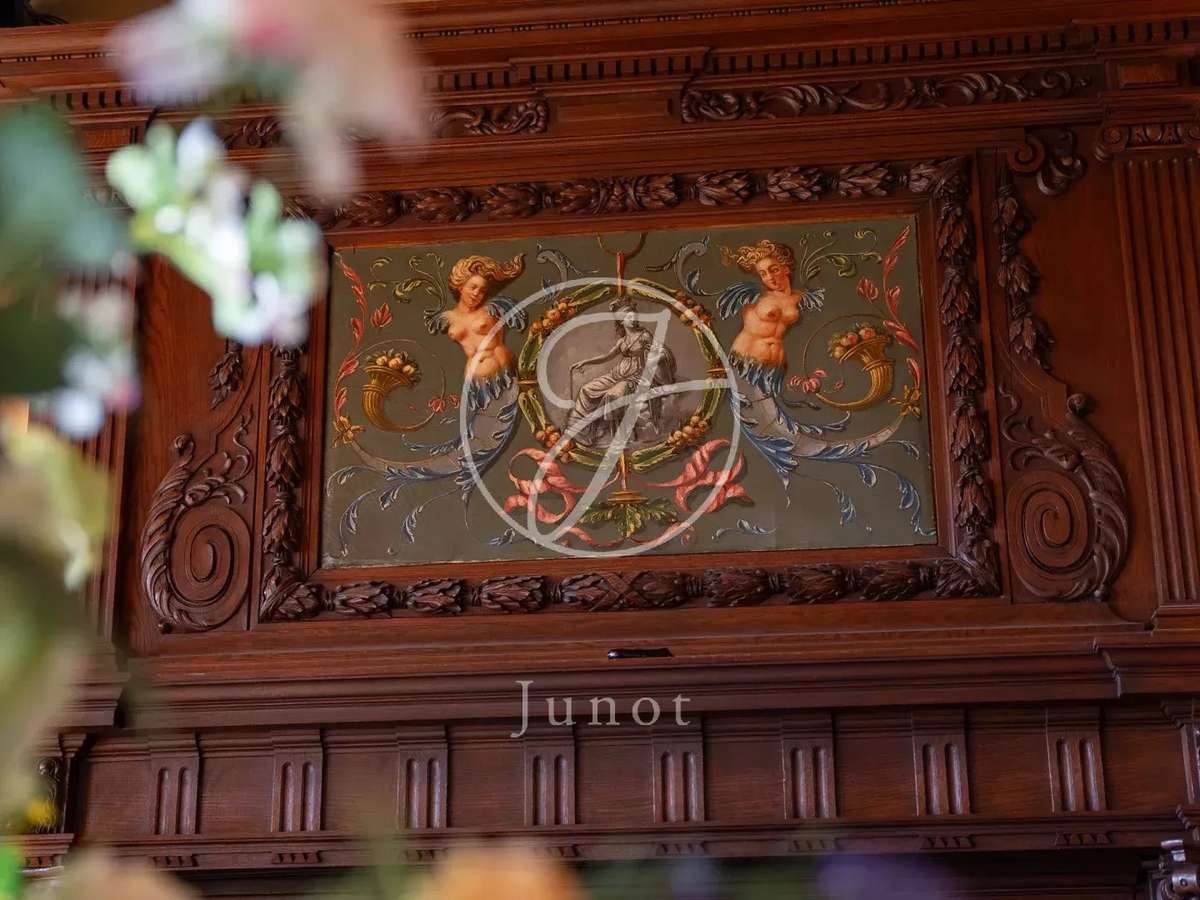 Castle Châtillon-en-Bazois