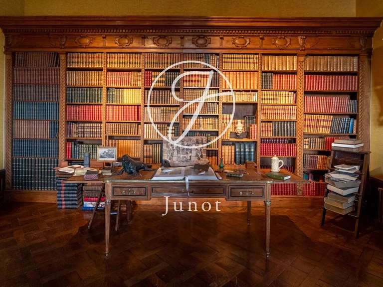 Château Châtillon-en-Bazois - 22 chambres - 2163m²