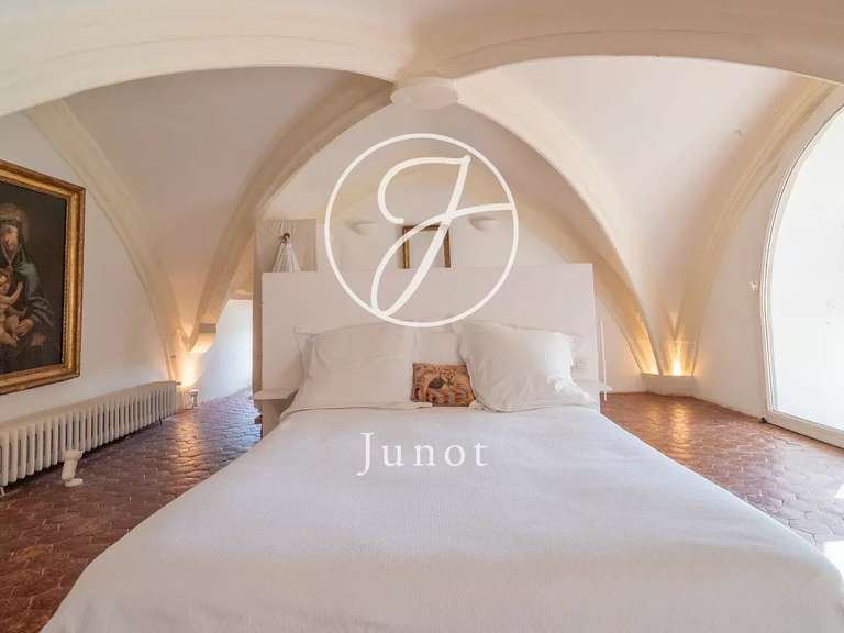 Château Châtillon-en-Bazois - 22 chambres - 2163m²