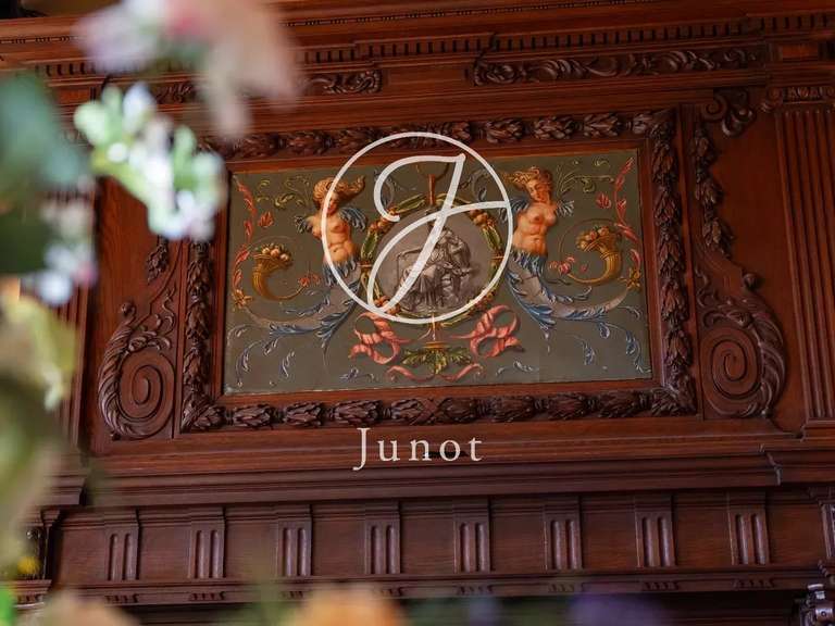 Château Châtillon-en-Bazois - 22 chambres - 2163m²