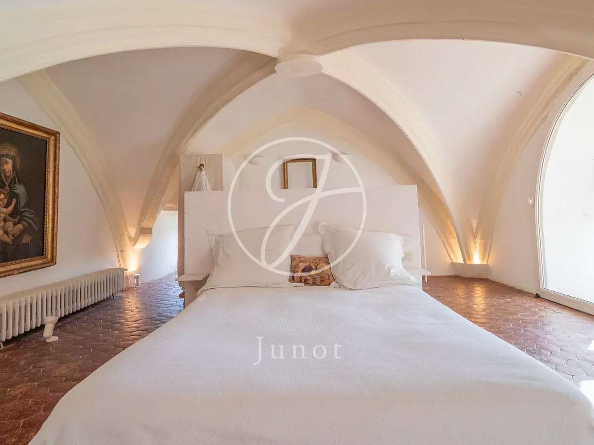 Château Châtillon-en-Bazois