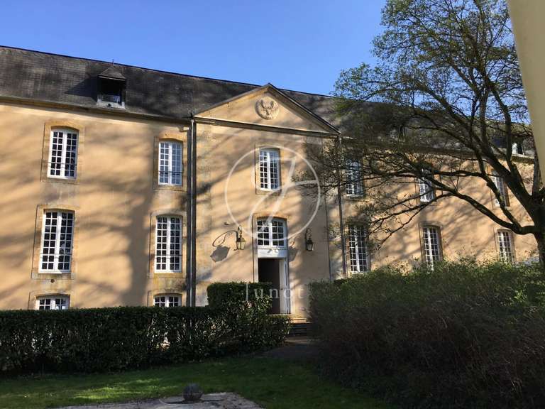 Château Châtillon-en-Bazois - 22 chambres - 2163m²