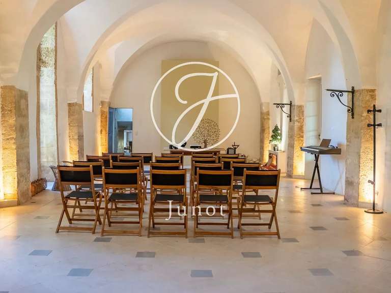 Château Châtillon-en-Bazois - 22 chambres - 2163m²