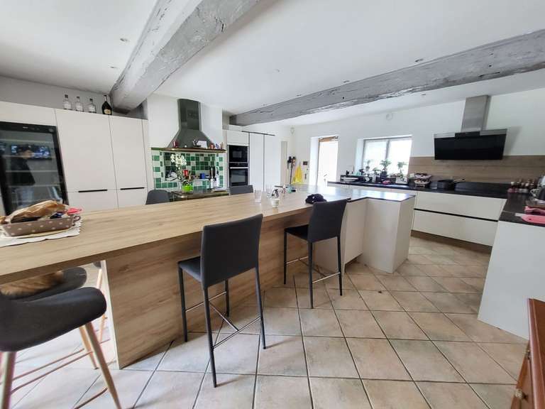 Maison Châtillon-sur-Chalaronne - 358m²