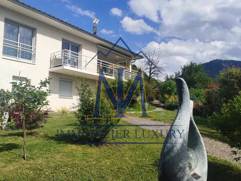 House Châtillon-sur-Cluses - 131m²