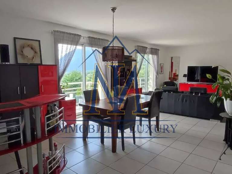 Maison Châtillon-sur-Cluses - 131m²