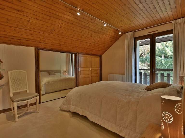 Maison Châtillon-sur-Cluses - 4 chambres - 380m²
