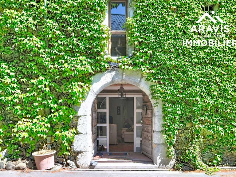 Maison Châtillon-sur-Cluses - 4 chambres - 414m²