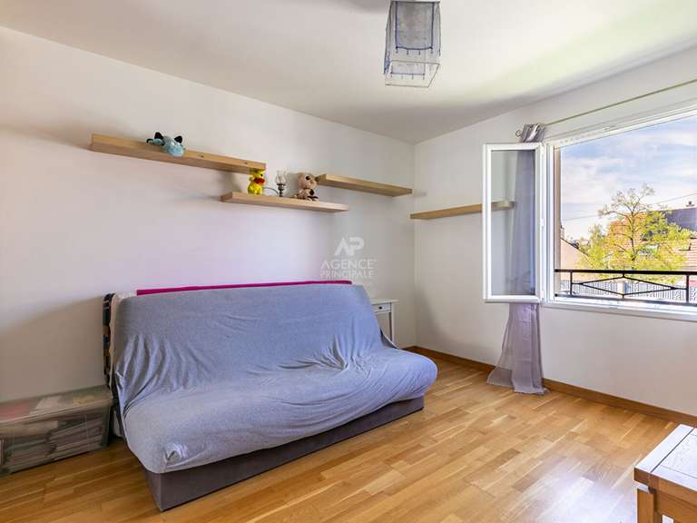 Maison Chatou - 5 chambres - 139m²