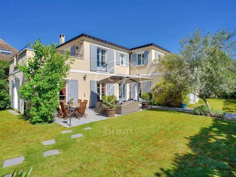 Maison Chatou - 4 chambres - 274m²