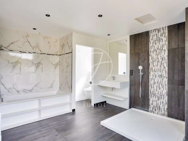 House Chatou - 4 bedrooms - 292m²