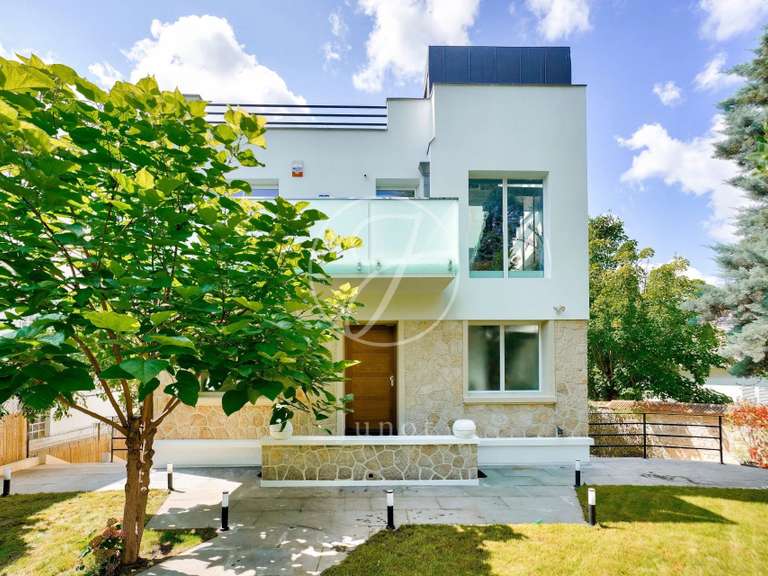 House Chatou - 4 bedrooms - 292m²