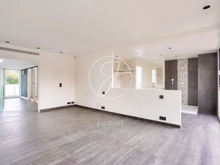 House Chatou - 4 bedrooms - 292m²