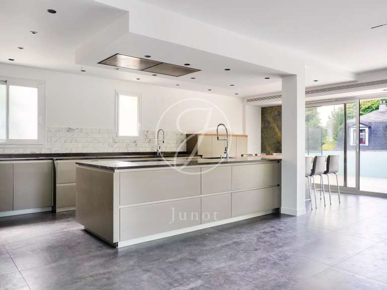 House Chatou - 4 bedrooms - 292m²