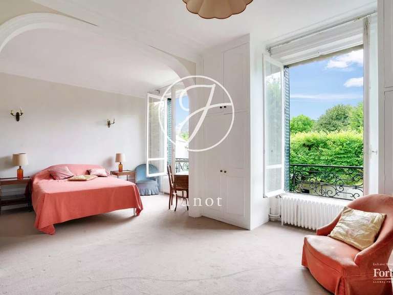 Maison Chatou - 7 chambres - 272m²