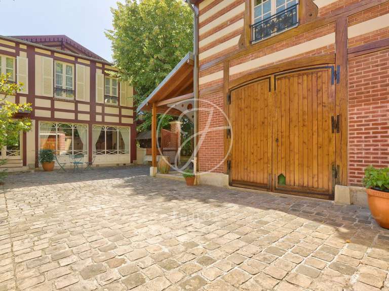 Maison Chatou - 5 chambres - 240m²