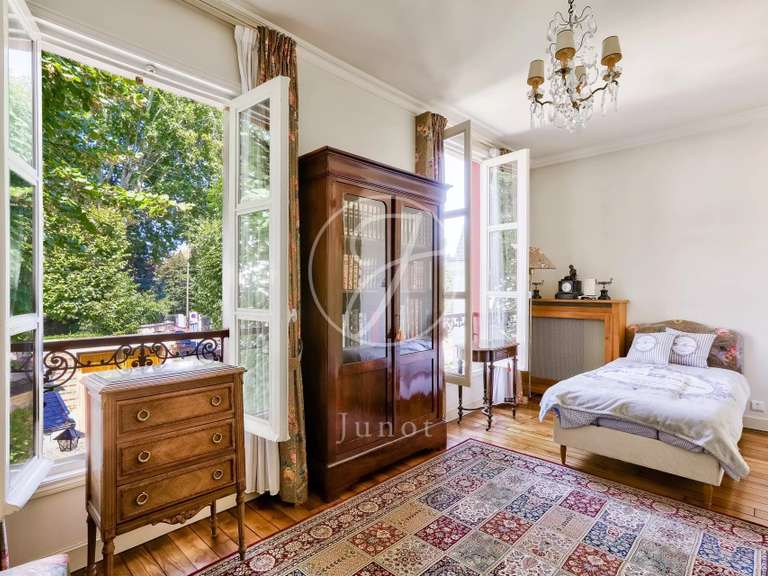 Maison Chatou - 5 chambres - 240m²