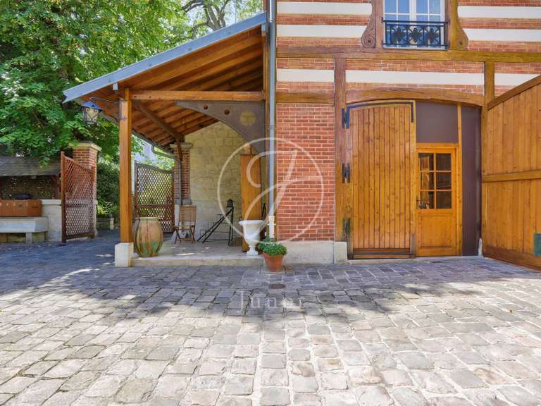 Maison Chatou - 5 chambres - 240m²