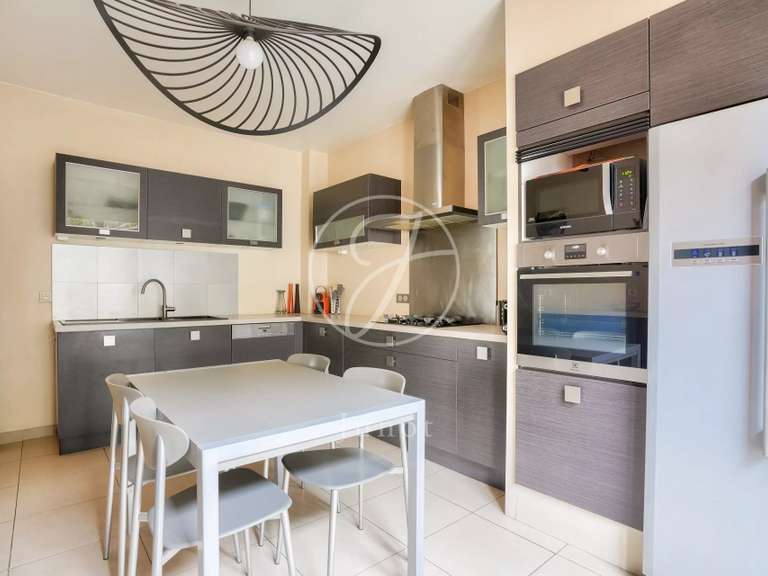 Maison Chatou - 4 chambres - 206m²