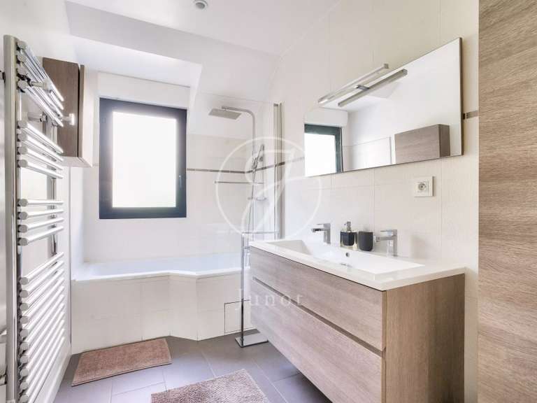 Maison Chatou - 4 chambres - 200m²