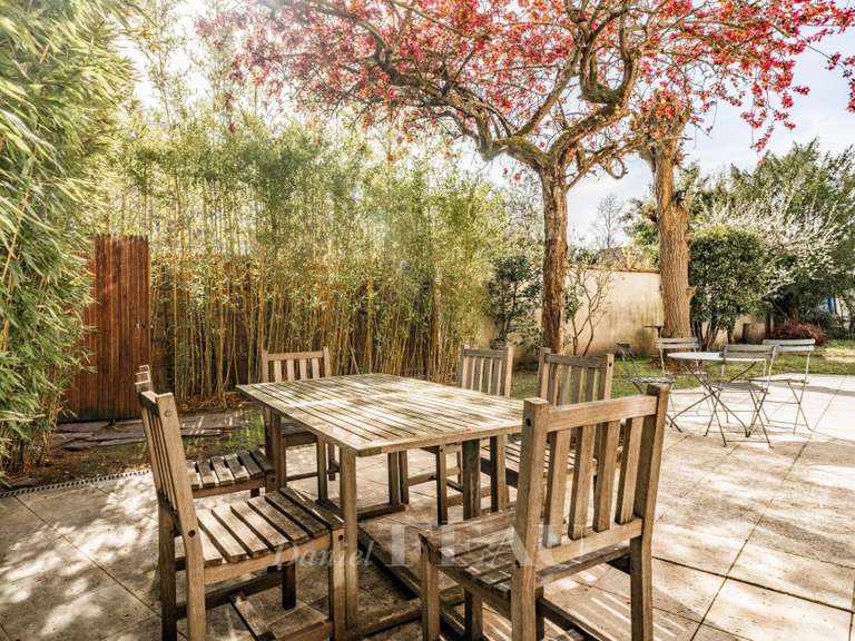 Maison Chatou - 6 chambres - 298m²