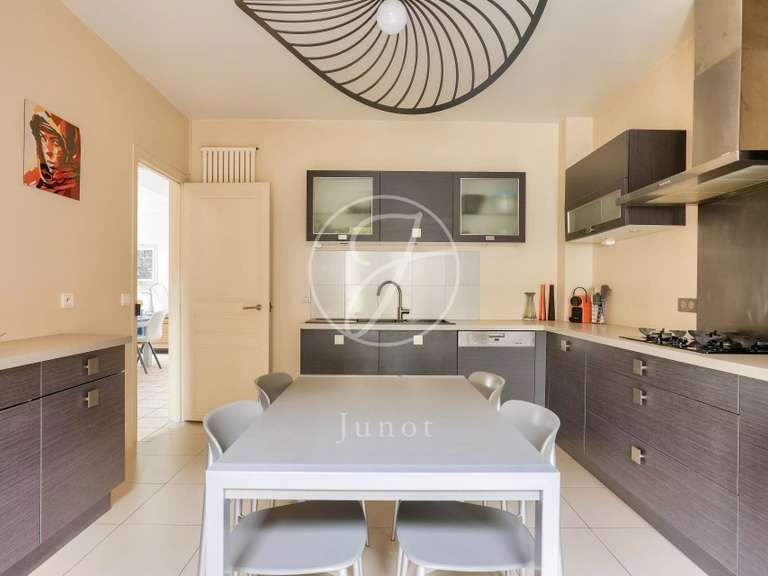 Maison Chatou - 4 chambres - 206m²