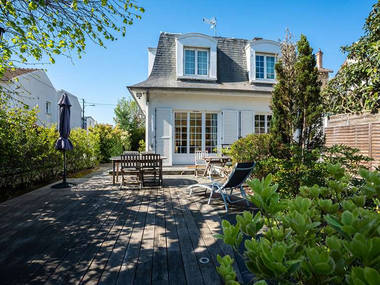 Maison Chatou - 5 chambres - 218m²