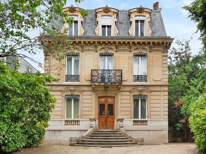 Maison Chatou - 8 chambres - 311m²