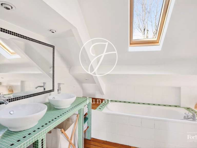 Maison Chatou - 7 chambres - 307m²